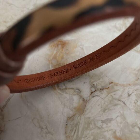 NWOT Handcrafted Leather Bracelet Animal Print Magnetic Clasp - Picture 6 of 8